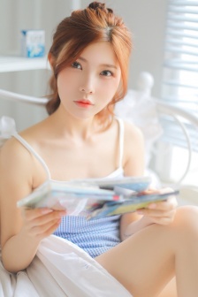 年轻的妈妈二